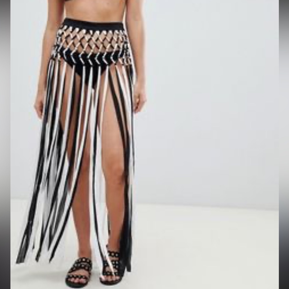 ASOS slinky fringed knotted beach sarong skirt in mono the latest Black & White
